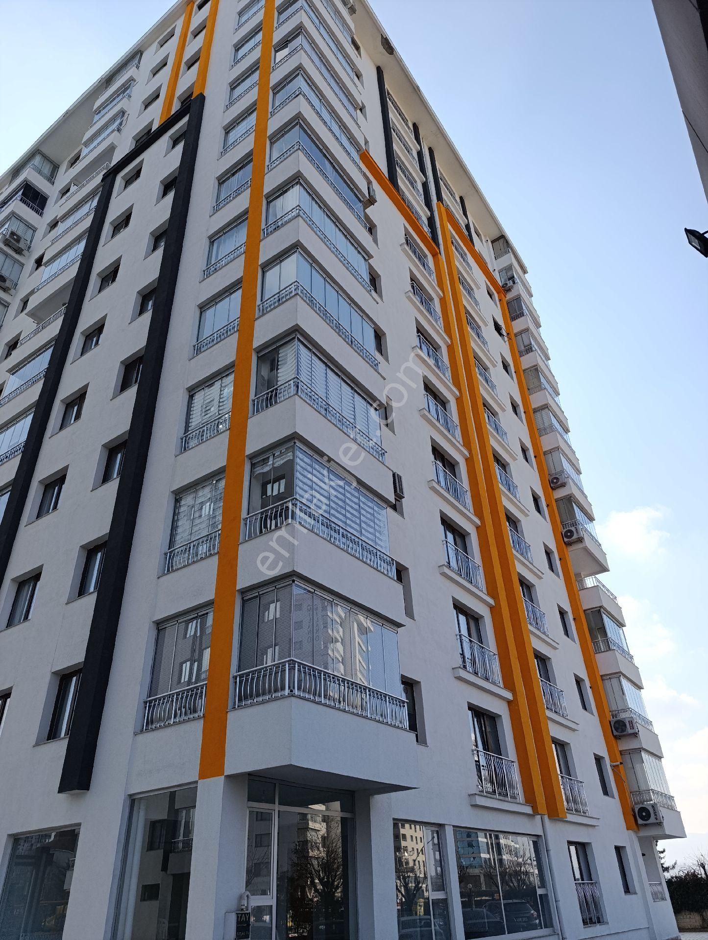 Yeşilyurt Tecde Satılık Daire Hasarsız 3+1 180 Metre2 Net Satılık Daire Güngör Caddesi Tecde