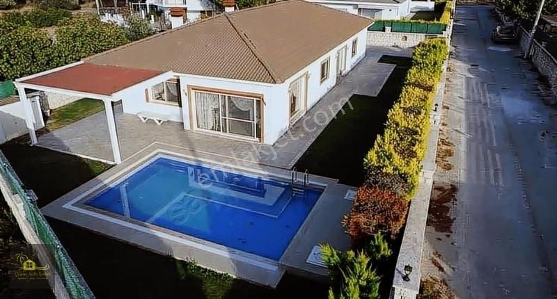 Çeşme Ilıca Satılık Müstakil Ev Çeşme Mamurbaba Da Tam Müstakil 800 M2 Arsada Villa