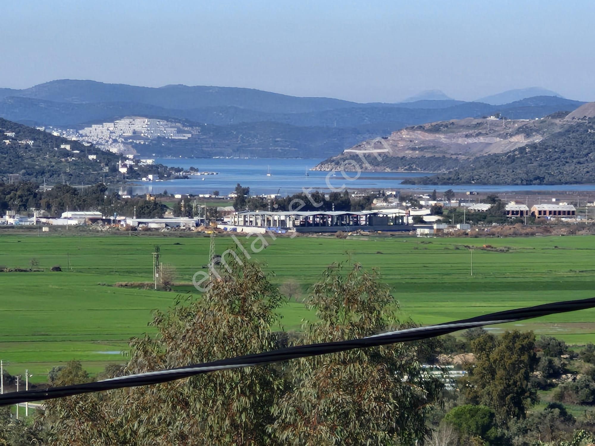 Elvan Özçelik'den Dörttepe'de Boğaz Manzaralı Satılık Villa - Görsel 24
