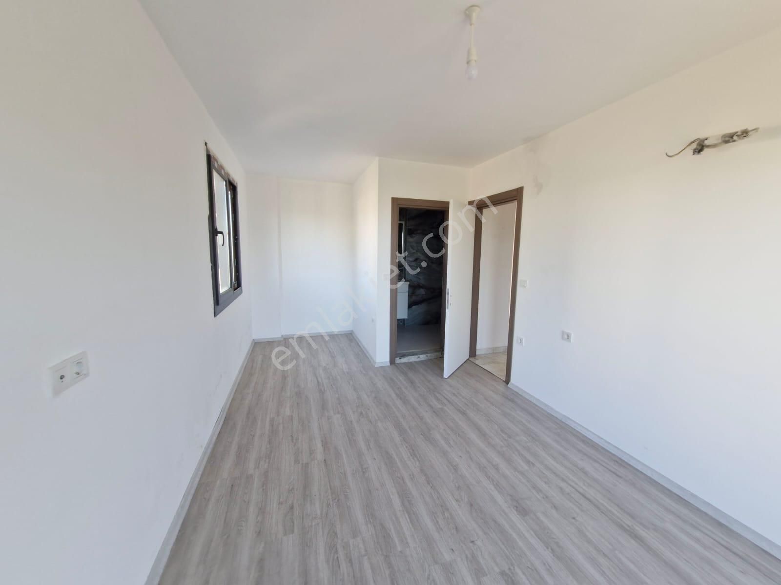 Elvan Özçelik'den Dörttepe'de Boğaz Manzaralı Satılık Villa - Görsel 5