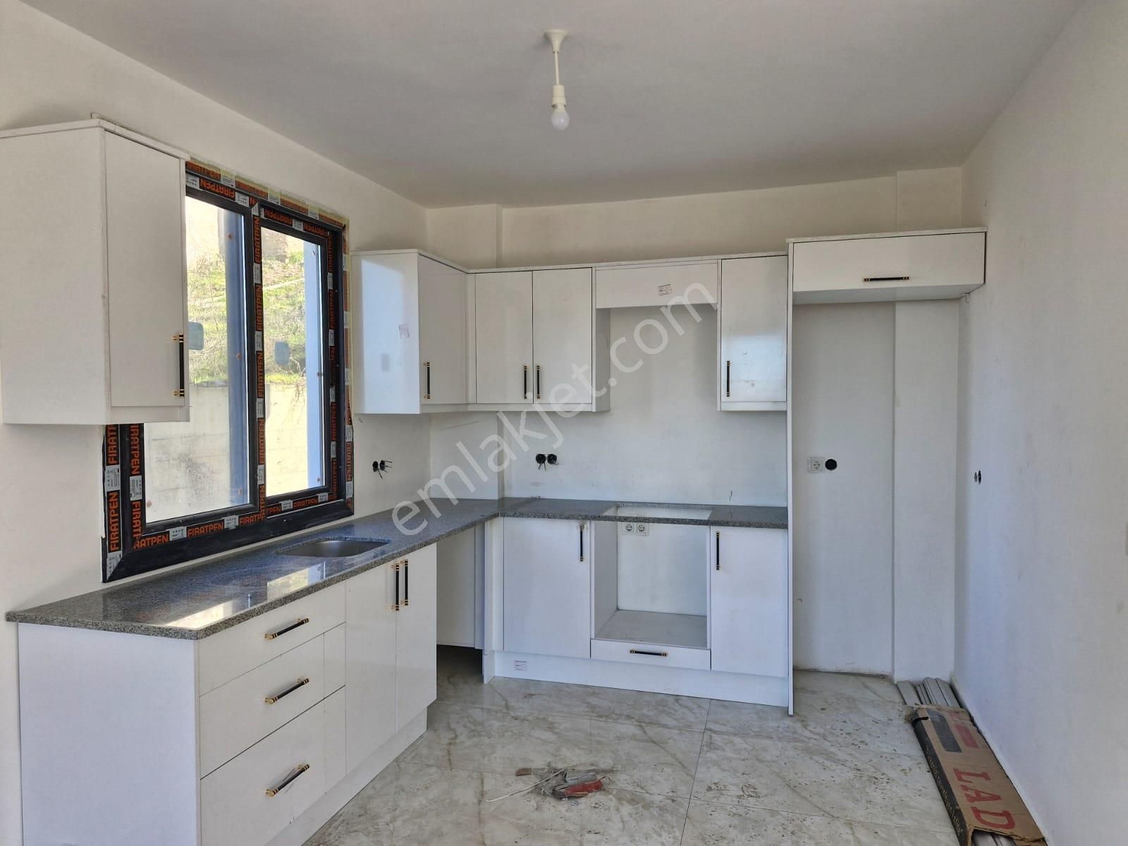 Elvan Özçelik'den Dörttepe'de Boğaz Manzaralı Satılık Villa - Görsel 12