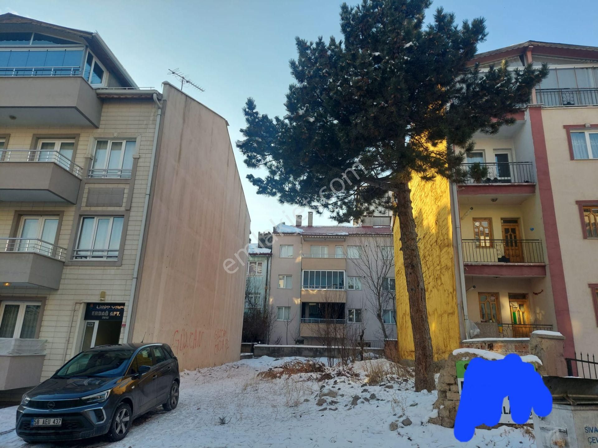 Sivas Merkez Yeni Satılık Konut İmarlı Esay Emlak Tan Yeni Mah.261 M2 3 Kat Müsadeli Boş Arsa Satılıktır.