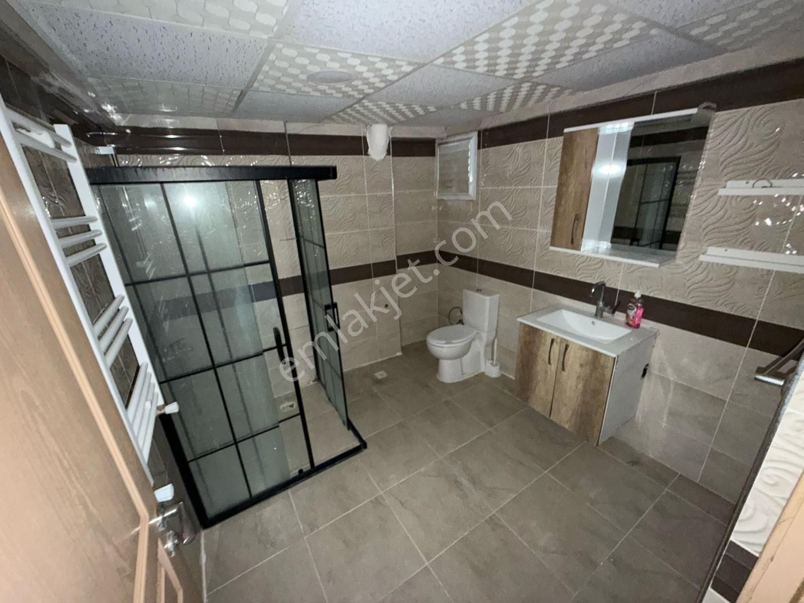 Yunusemre Muradiye Satılık Daire Muradiye Mahallesi 🏡 ✅2+1 90 M2 4 Katlının 4 Katı ❇️kombi Petekli