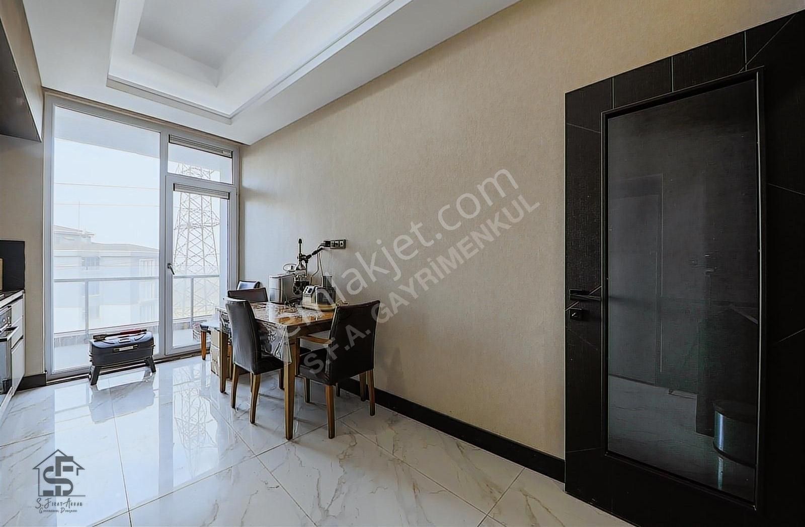 Çayırova Akse Satılık Daire Meva Anadolu Sitesi 2+1 Balkonlu 95m² Net Kullanım Alanı