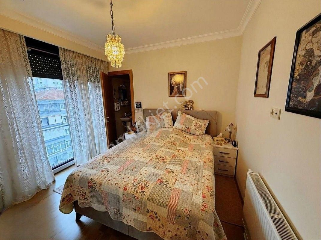 Kadıköy Erenköy Satılık Daire Ömerpaşa İskanlı Mülk Sahibi Oturmakta 3+1 Güney Batı 120m2