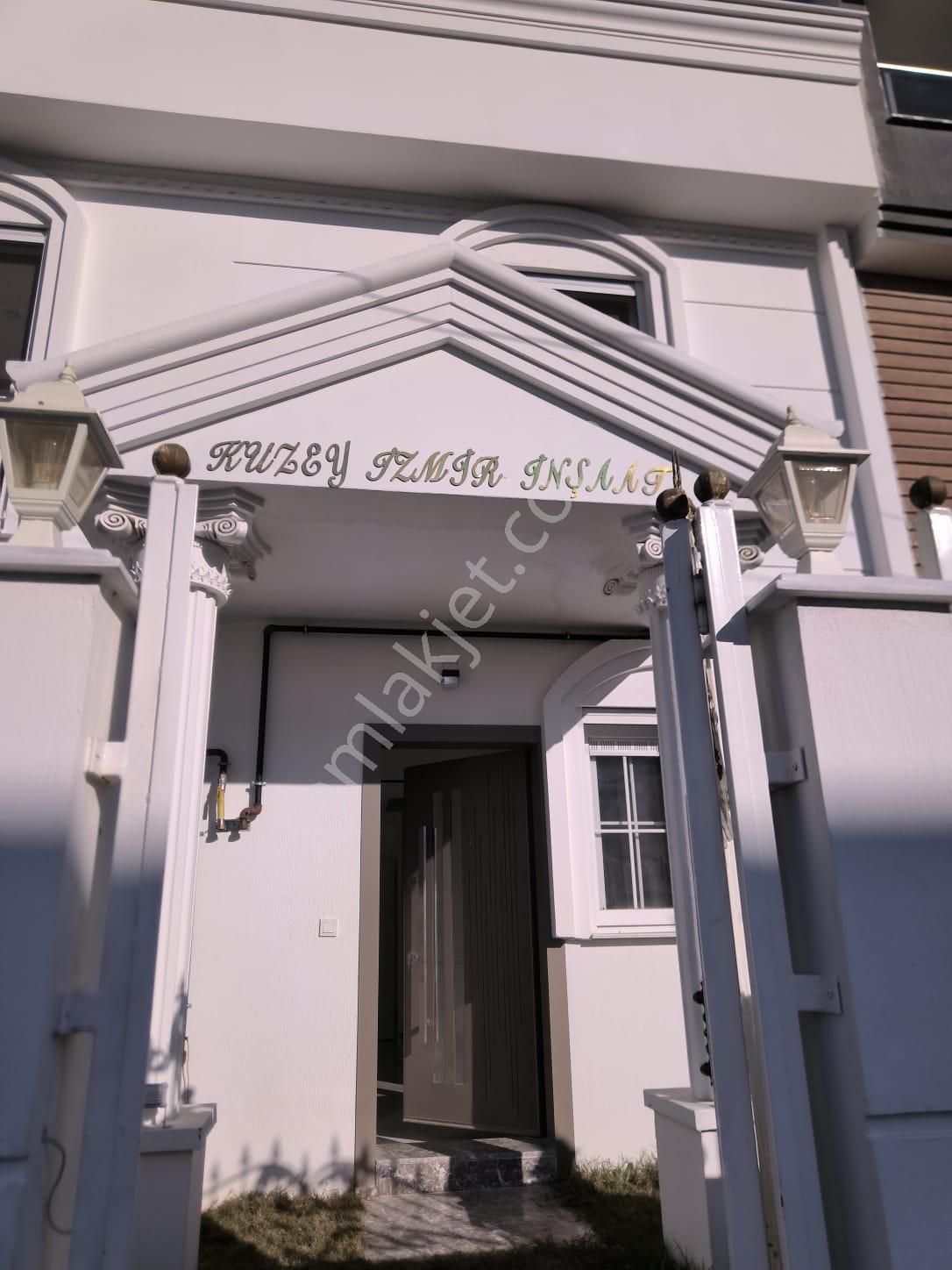 Menderes Barbaros Satılık Villa Menderes Turya'tan Barbaros Mh. 3+1 Lüx Dublex Villa