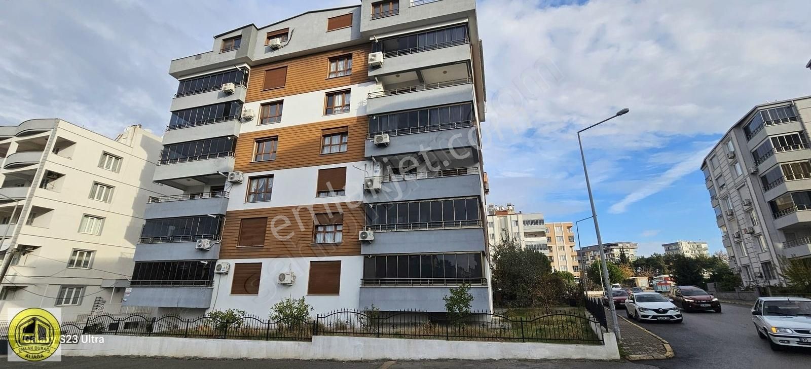 İzmir Aliağa Metroya Yakın Kiralık Daire Emlak Durağından 3+1 Lüks Daire