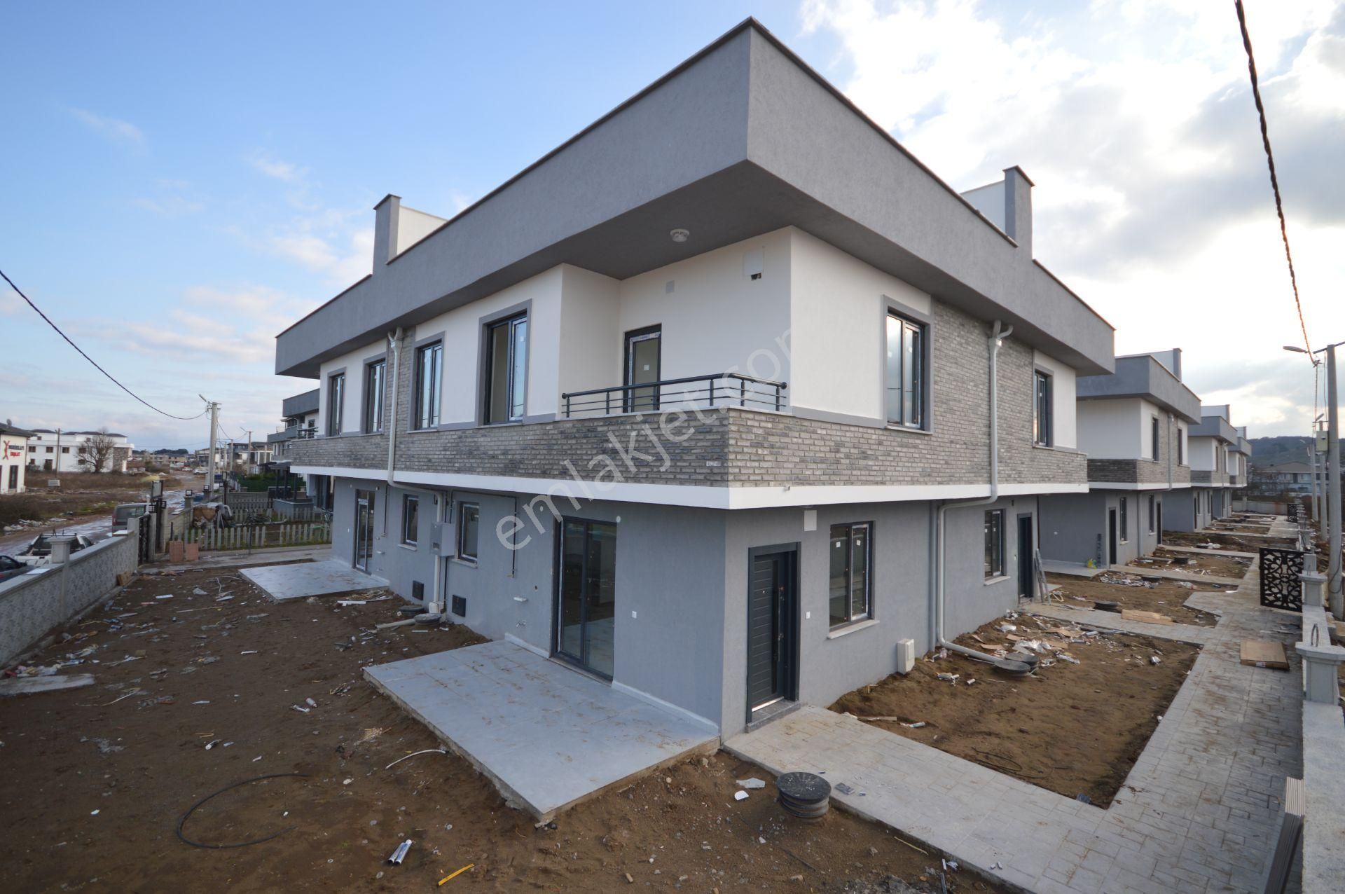 Karasu Yalı Satılık Villa 