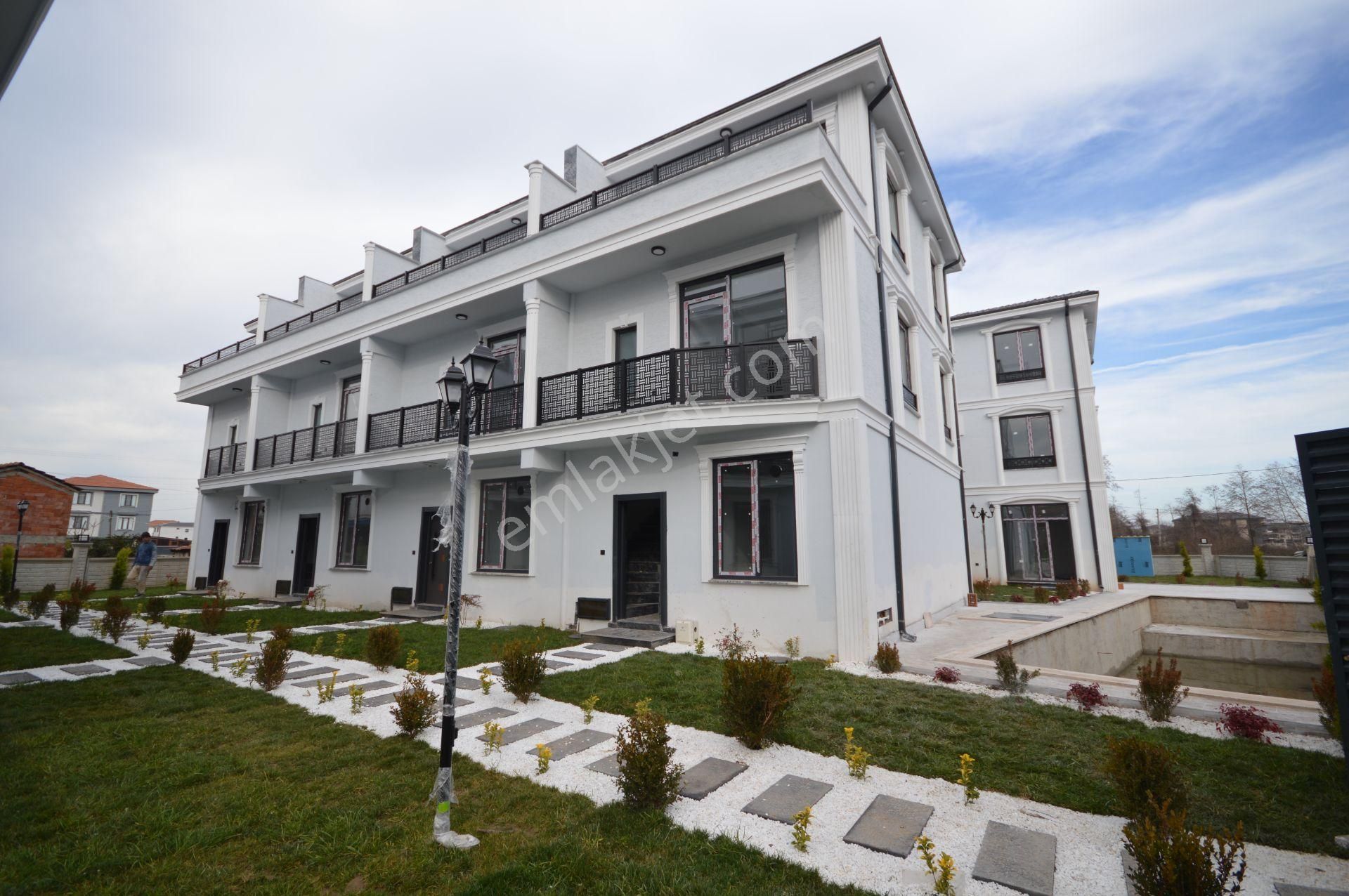 Karasu Yalı Satılık Villa 