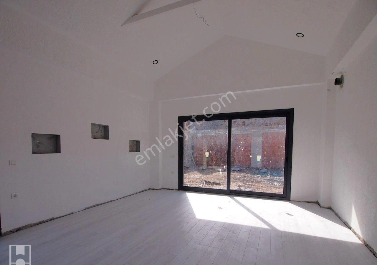 Bodrum'da Satılık Müstakil Yeni Ev Tek Katlı Büyük Bahçeli Villa Özel Olarak Tasarlanmış Yeni Yapım - Görsel 15