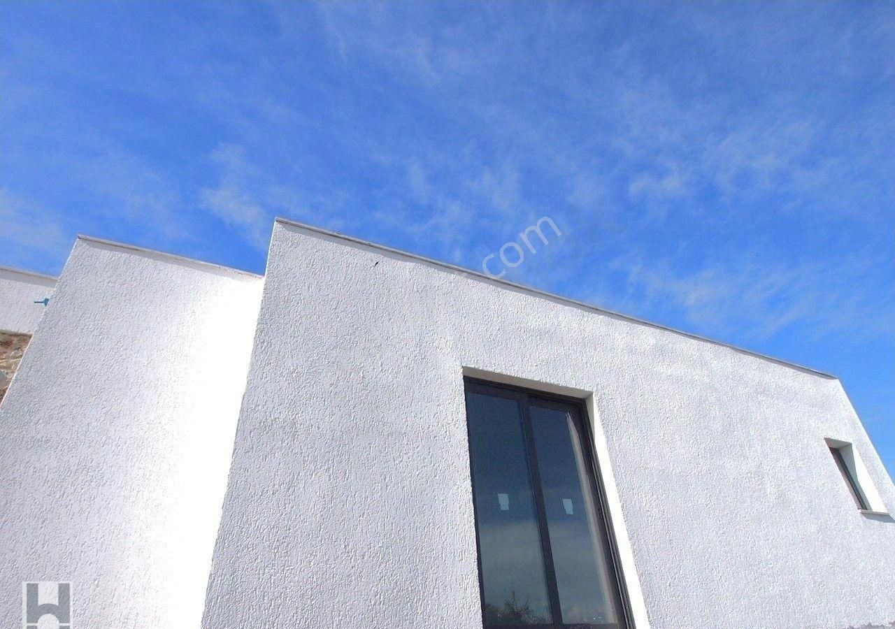 Bodrum'da Satılık Müstakil Yeni Ev Tek Katlı Büyük Bahçeli Villa Özel Olarak Tasarlanmış Yeni Yapım - Görsel 23