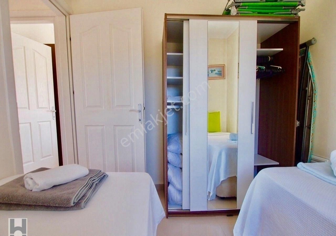 Yalıkavak Merkezde Satılık Daire Yabancıdan Eşyalı Uygun Ev Her Yere Düz Ayak Yakın Kaçmaz Konumda - Görsel 23