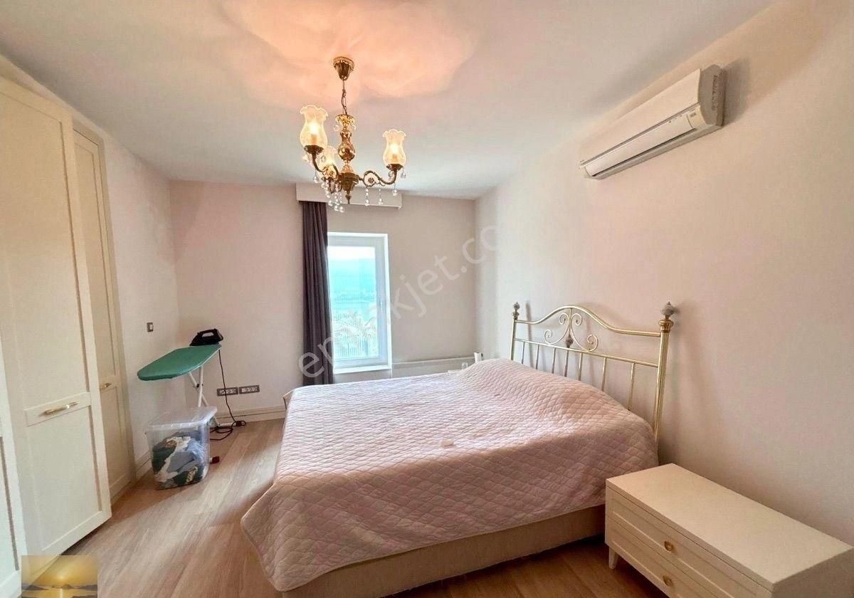 Müstakil Büyük Bahçeli Lüks Taş Ev Özel Havuzlu Denize 300 Metre Bulunmaz Fırsat Lüks Villa - Görsel 11