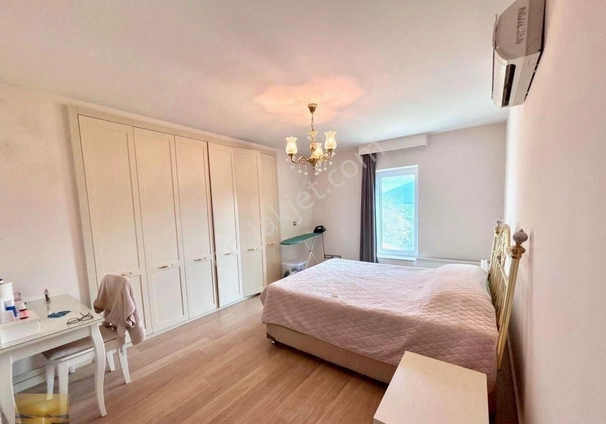 Müstakil Büyük Bahçeli Lüks Taş Ev Özel Havuzlu Denize 300 Metre Bulunmaz Fırsat Lüks Villa - Görsel 22