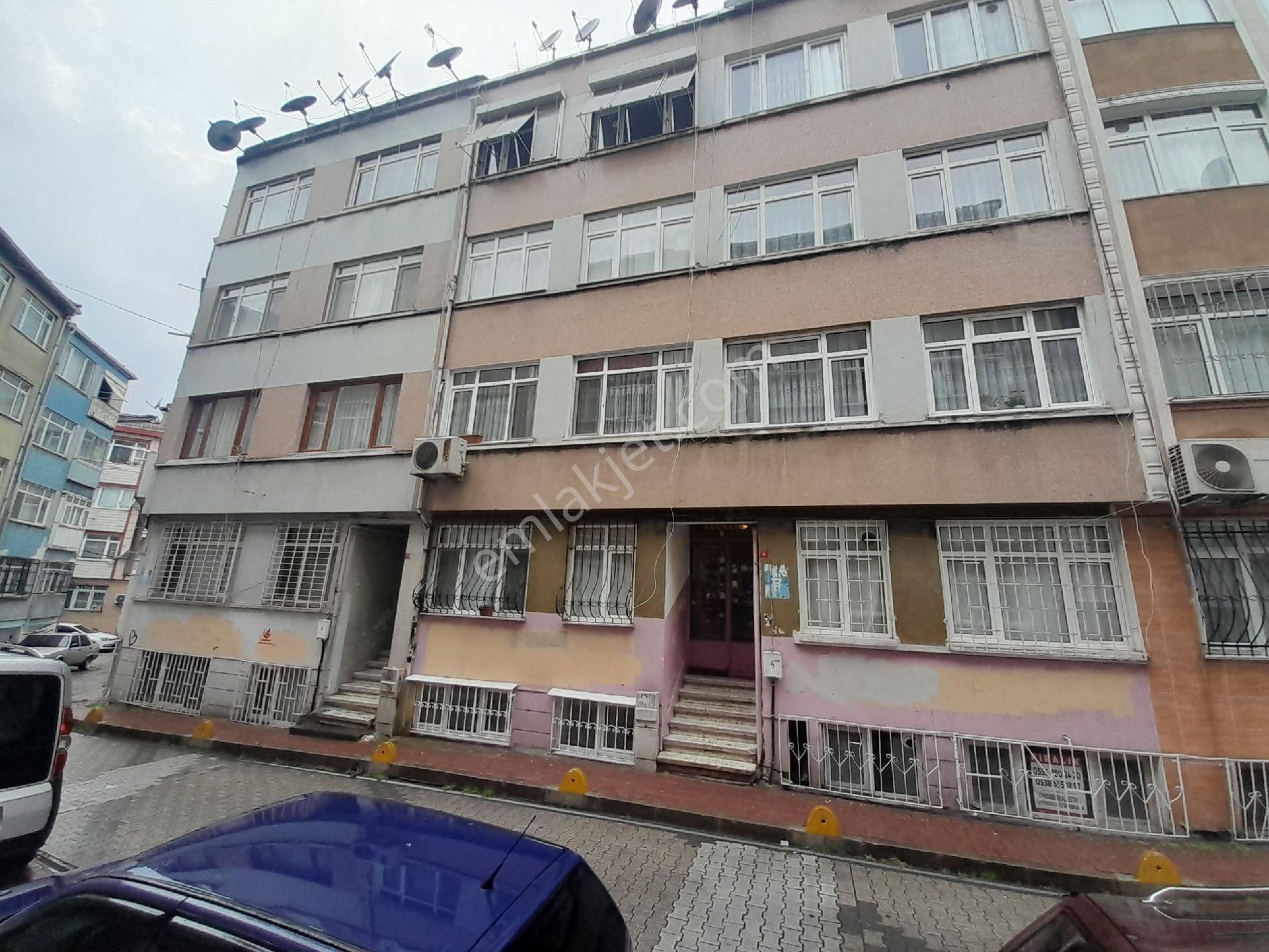 Fatih Silivrikapı Satılık Daire Kocamustafapaşa Sümbülefendi Sok 2+1 Çıftcephe Satılık Daire