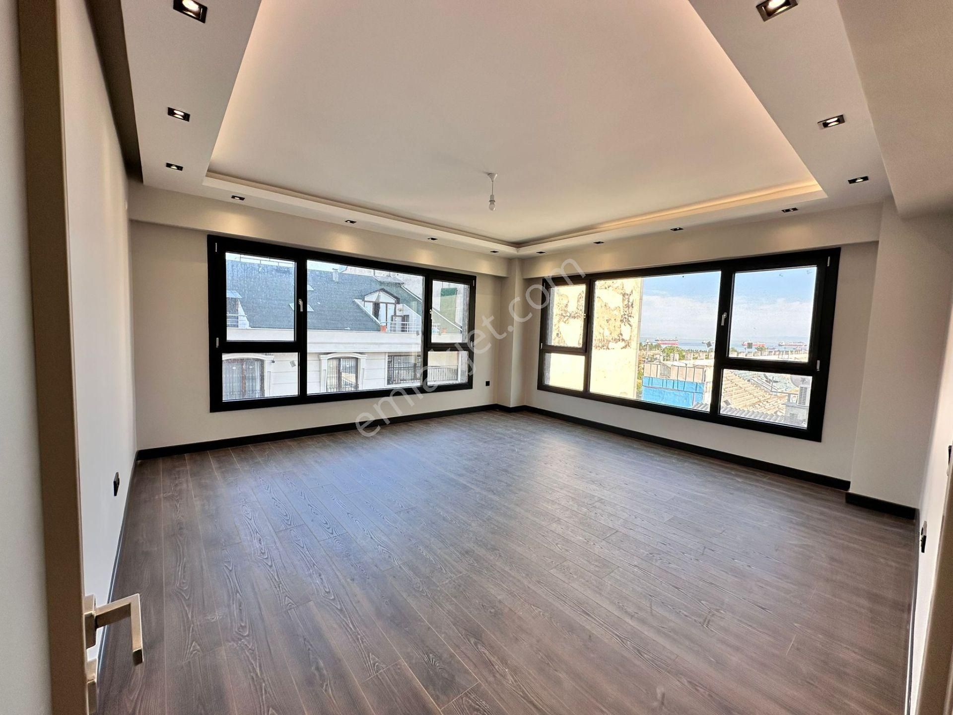 Zeytinburnu Telsiz Satılık Residence Zeytinburnunda Satılık Site İçerisinde 3+1 Boş Satılık Daire