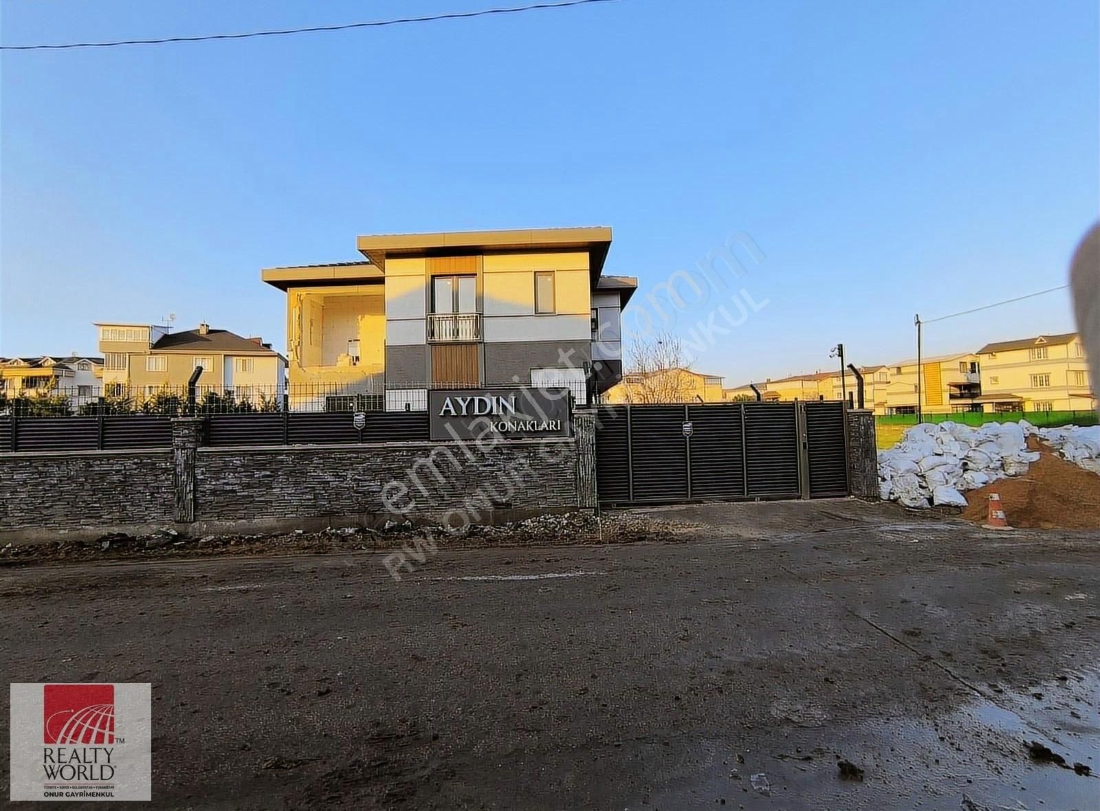 Bursa İnegöl Satılık Villa Burak Solmaz'dan Güneybatı Cephe Kemalpaşa Mah 5+1 Satılık Villa