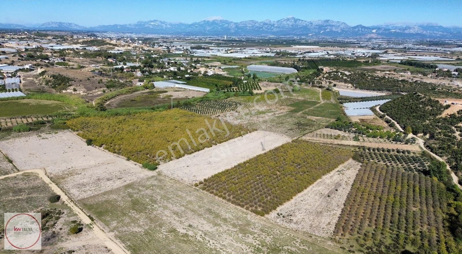 Aksu Mandırlar Satılık Tarla Antalya Aksu Mandırlar Bölgesinde İmar Sınırında Yatırımlıktarla