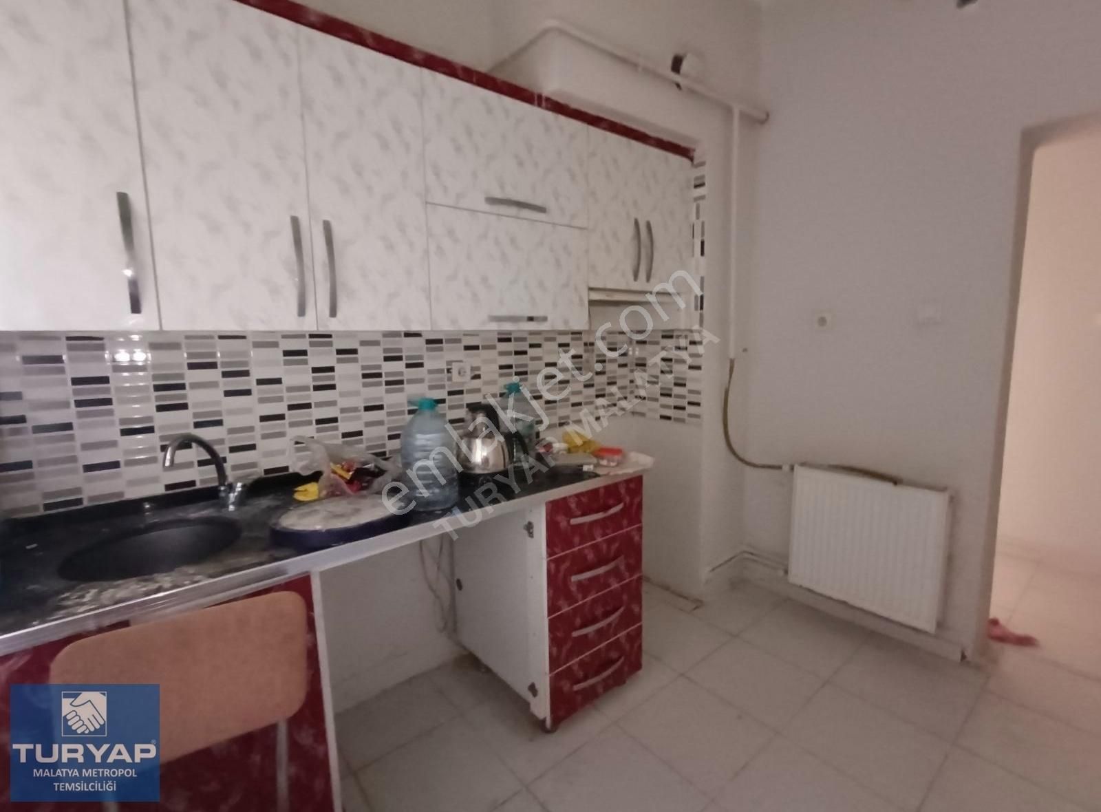 Battalgazi İstiklal Kiralık Daire Turyap'tan Firma Ve Bekara Uygun Merkezi Konumda Eşyalı Kiralık