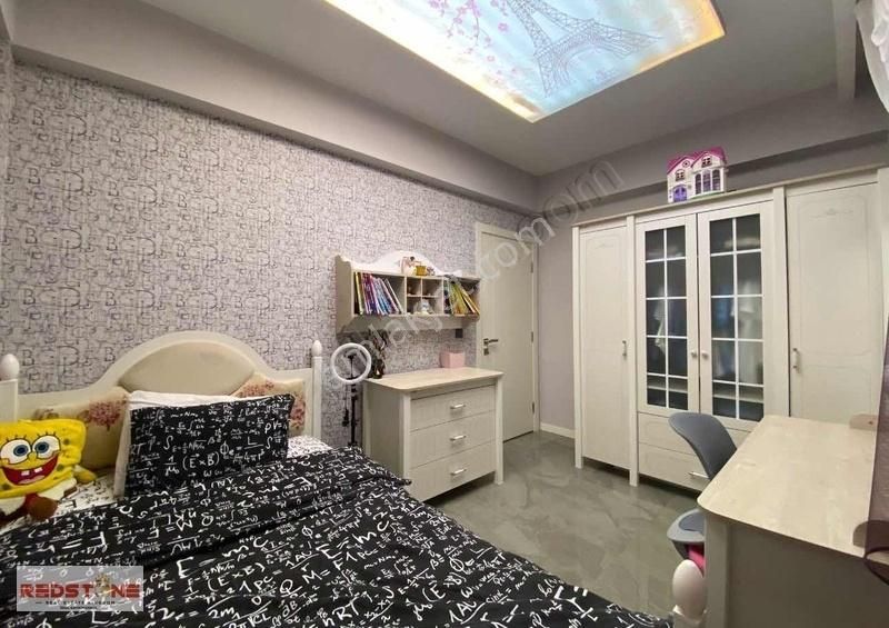 Redstone İdolden Şemikler'de Lüks 3 + 1