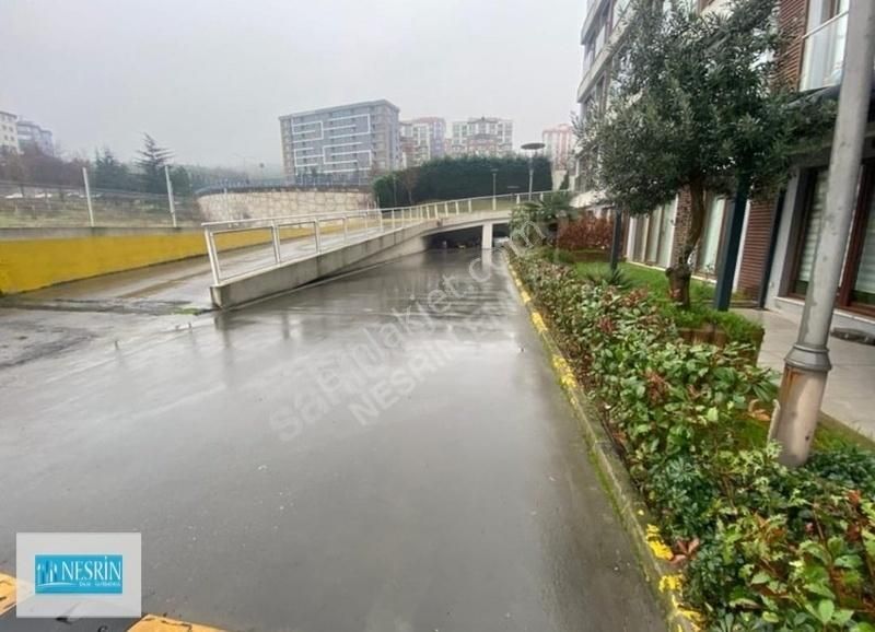 Kartal Yakacık Yeni Satılık Residence Nesrin Emlak'tan Rönesans Sayfiye De Güvenlikli Sitede Manzaralı