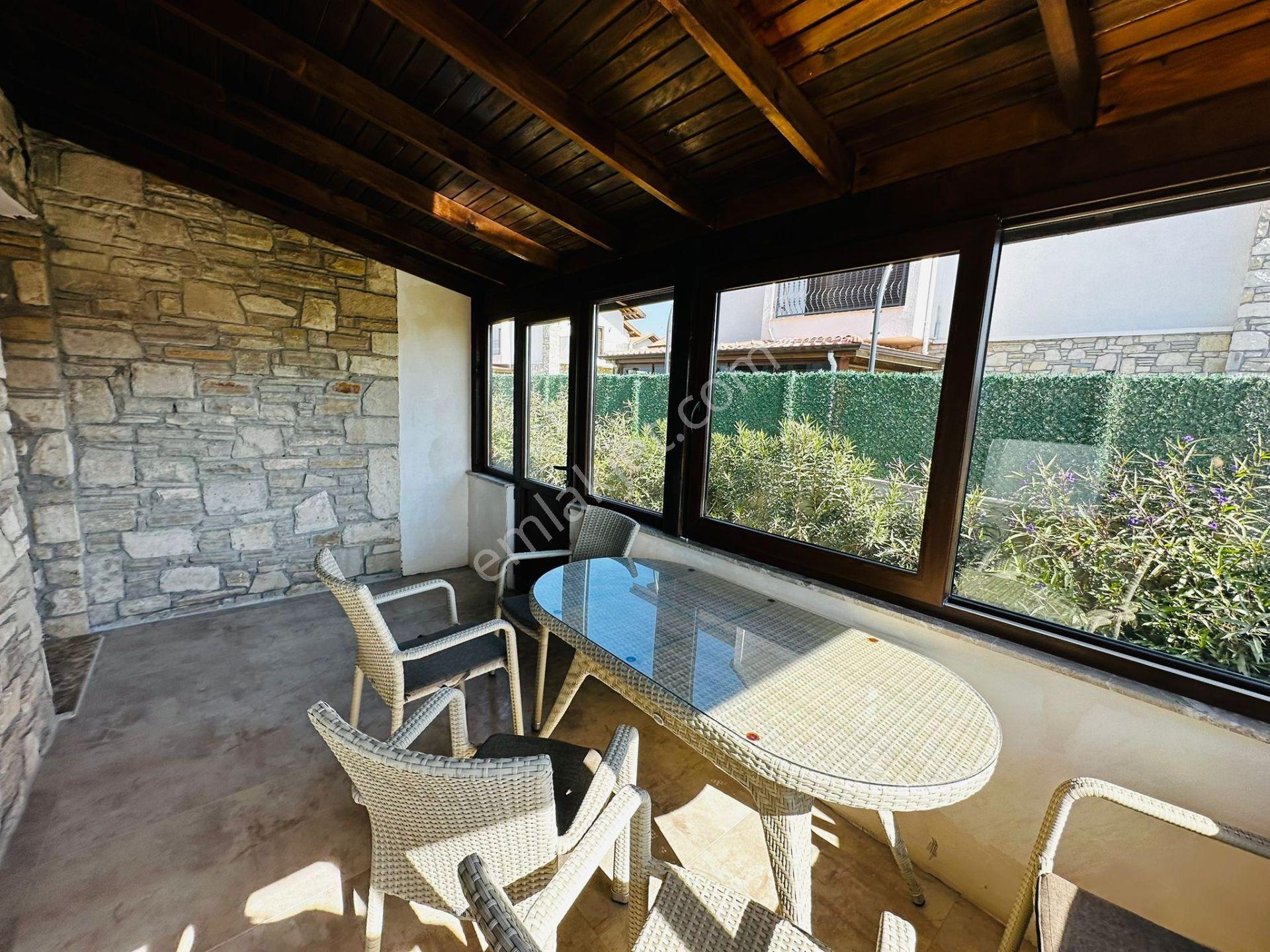 Guvenlık-özel Havuz-otopark-bahçe-lüx-akıllı Ev-yerden Isıtma-400 M2-tamamı Müstakil (köy Tadında) - Görsel 26