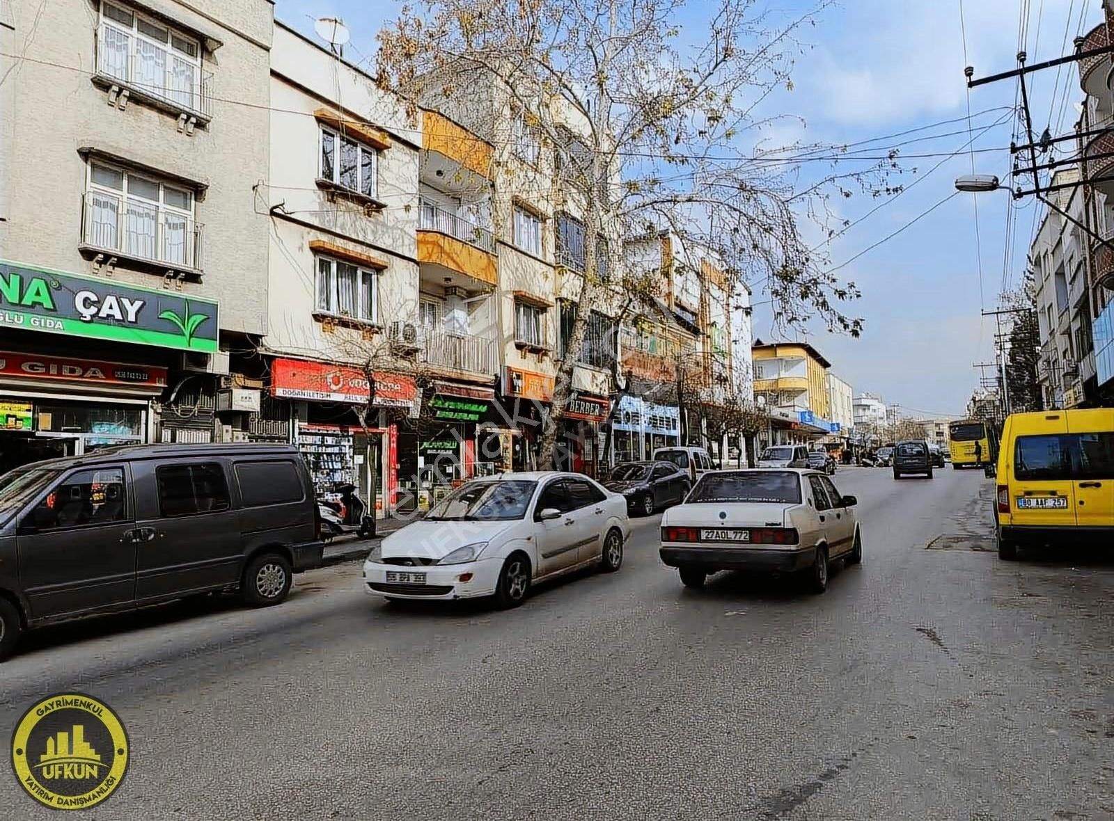 Şahinbey İstiklal Satılık Müstakil Ev Cumhuriyet Mah Cadde Üzeri 2 Tane 2+1 Daire Ve 2 Dükkan