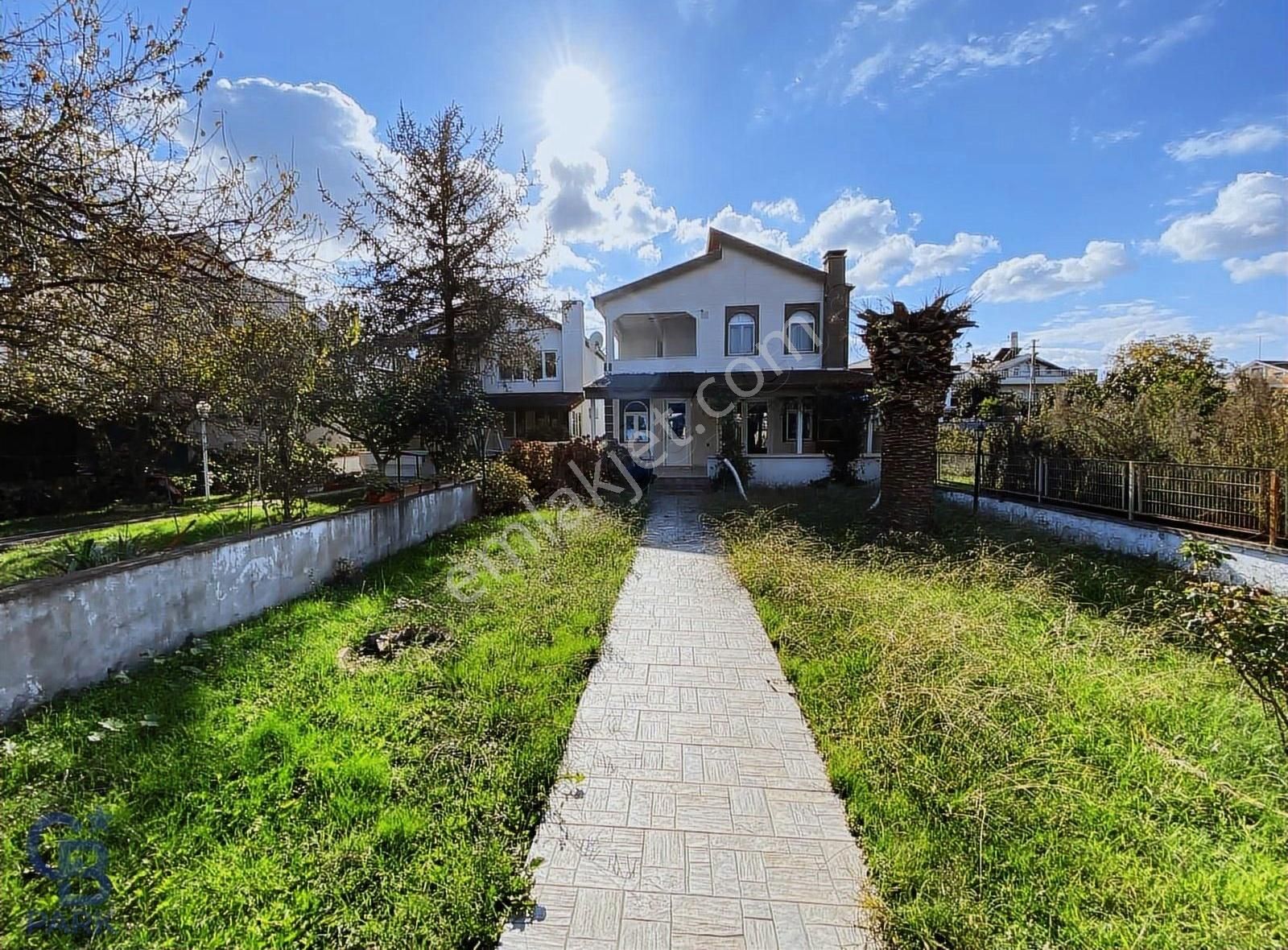 Atakum Camii Satılık Müstakil Ev Cb Park/onur Kahraman'dan Taflanda Satılık Müstakil Ev Ve Arsası