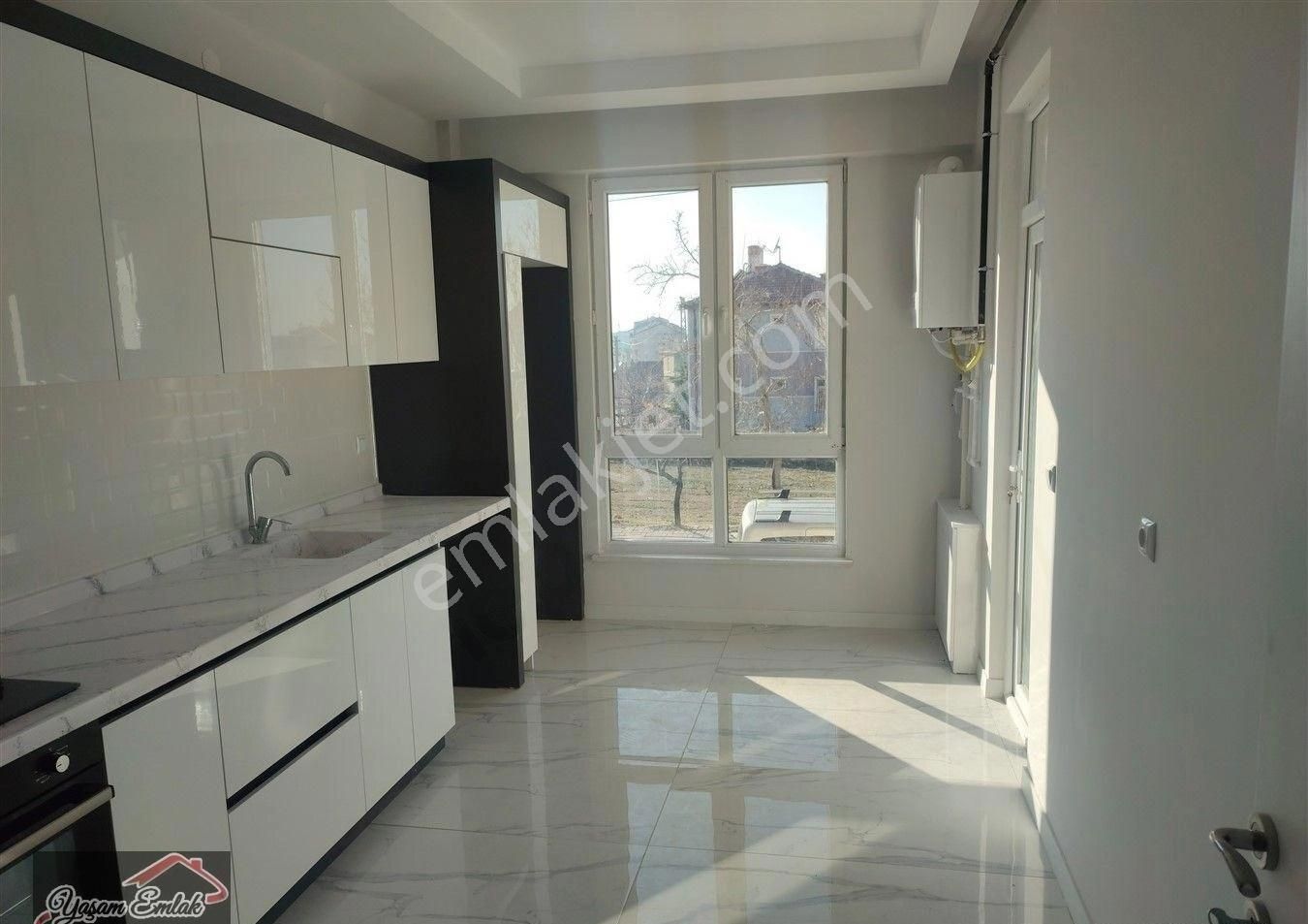 Karaman Merkez Osmangazi Satılık Daire Yaşam'dan Osmangazi Mh. Satılık 3+1 130 M2 Garajlı Sıfır Daire