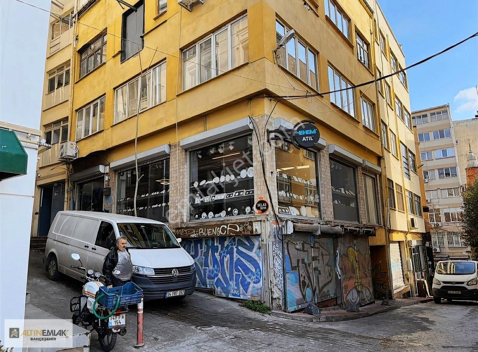 Beyoğlu Emekyemez Satılık Dükkan & Mağaza Beyoğlu Şişhane'de Fırsat Satılık İşyeri