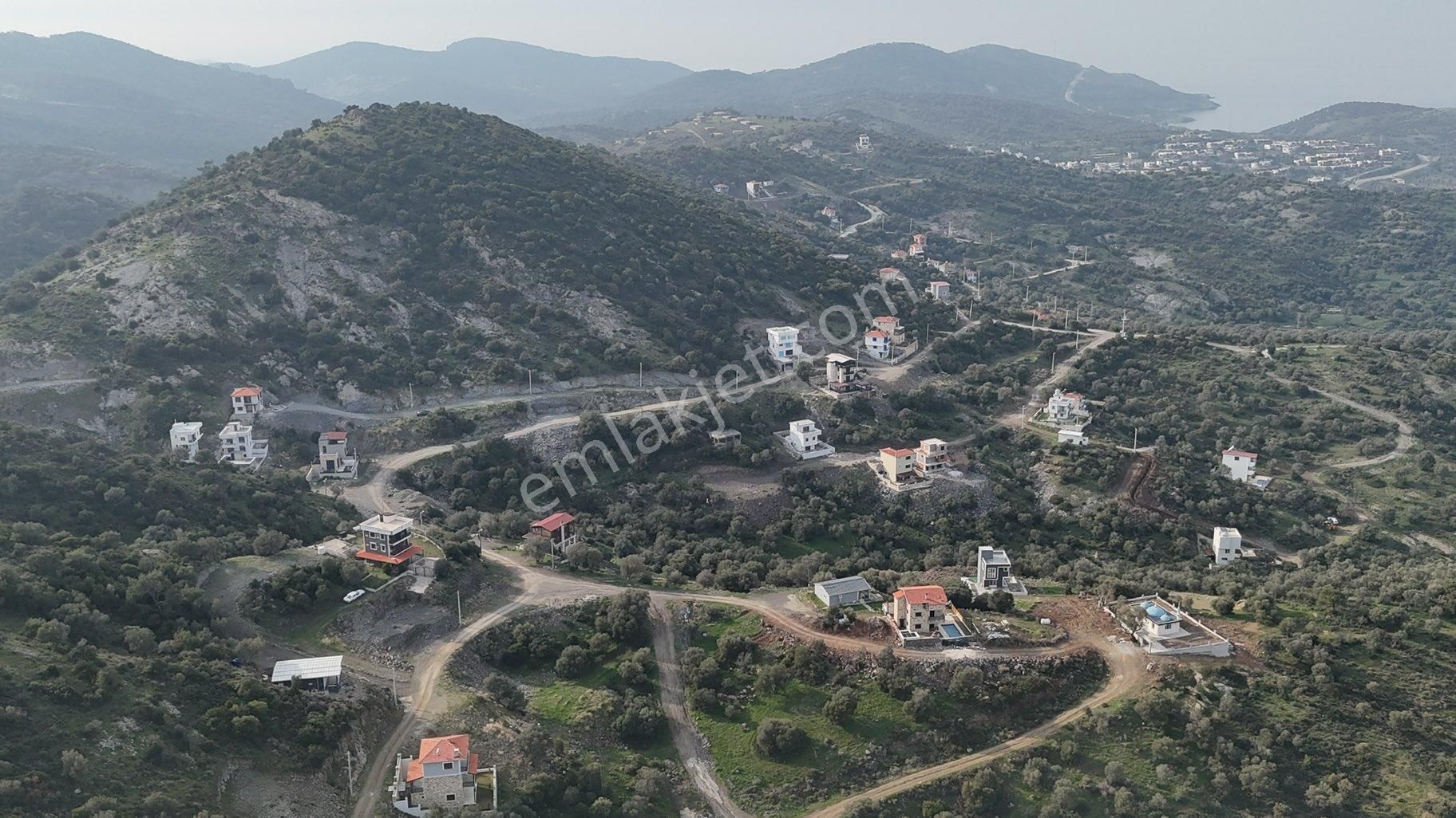 Foça Sazlıca Da Hafriyatsız Deniz Manzaralı İnşaata Hazır Arsa