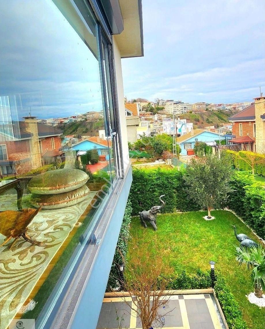 Arnavutköy Karaburun Satılık Daire Arnavutköy İst Havaalanı Yanı Karaburun'da Satılık 4+1 Dekorasyonlu Bahçeli 4 Katlı Villa