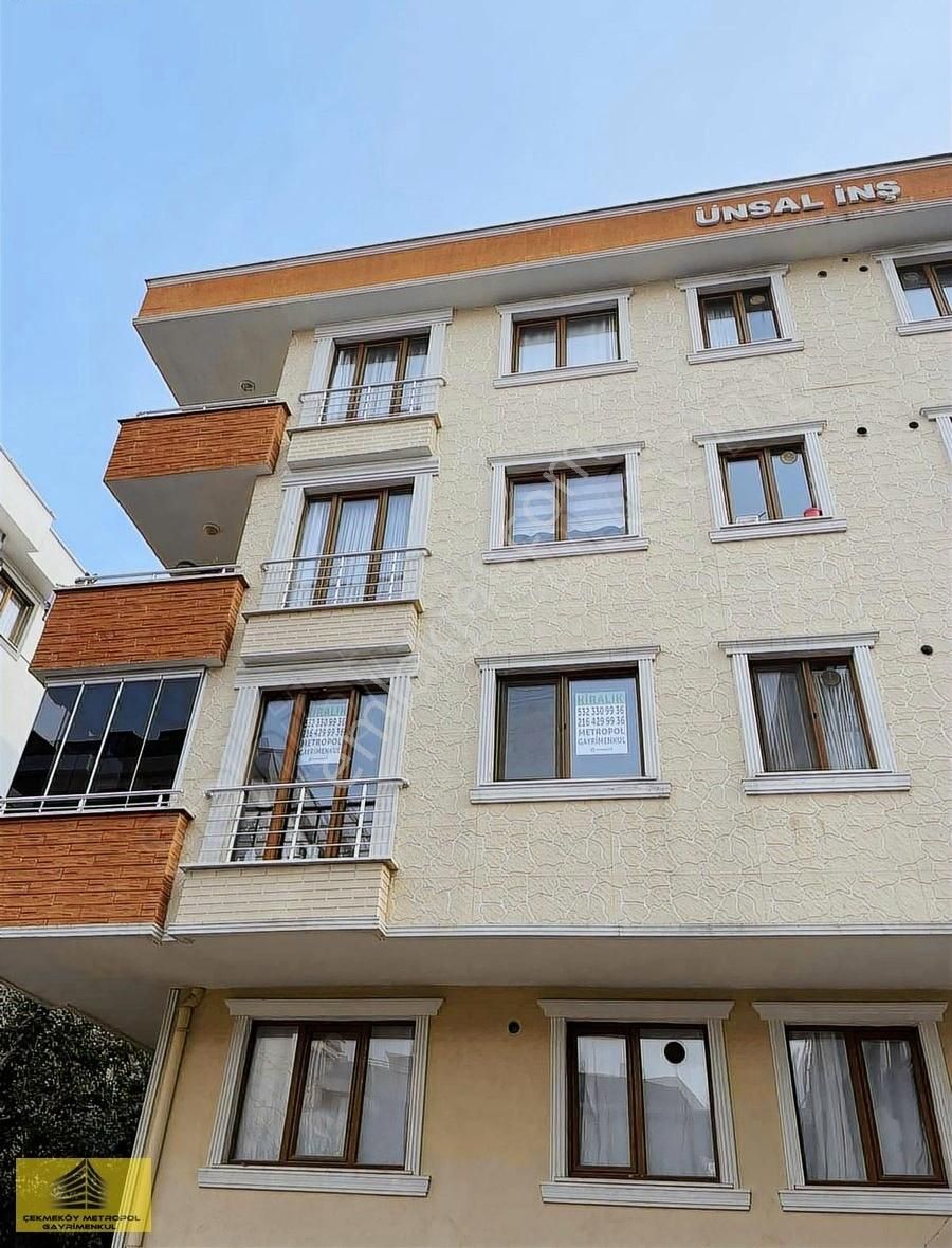 Çekmeköy Cumhuriyet Kiralık Daire Metropol'den Cumhuriyet Mah. Cadde Yanı Kiralık 2+1 Daire.