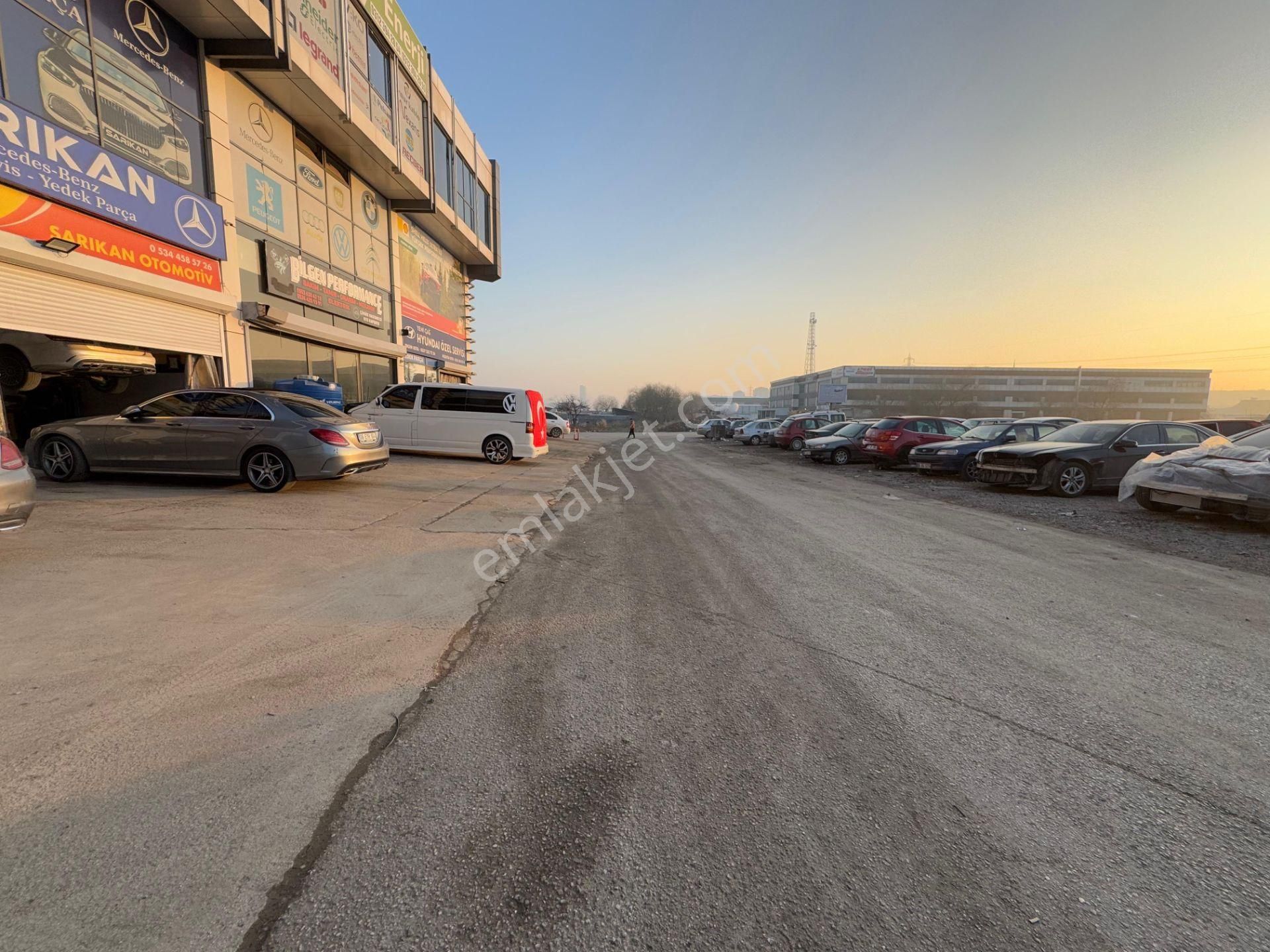 Yenimahalle İvedikköy Kiralık Ofis Grand Arıkanlar Plaza'da 160 M2 Caddeye Cephe Ofis