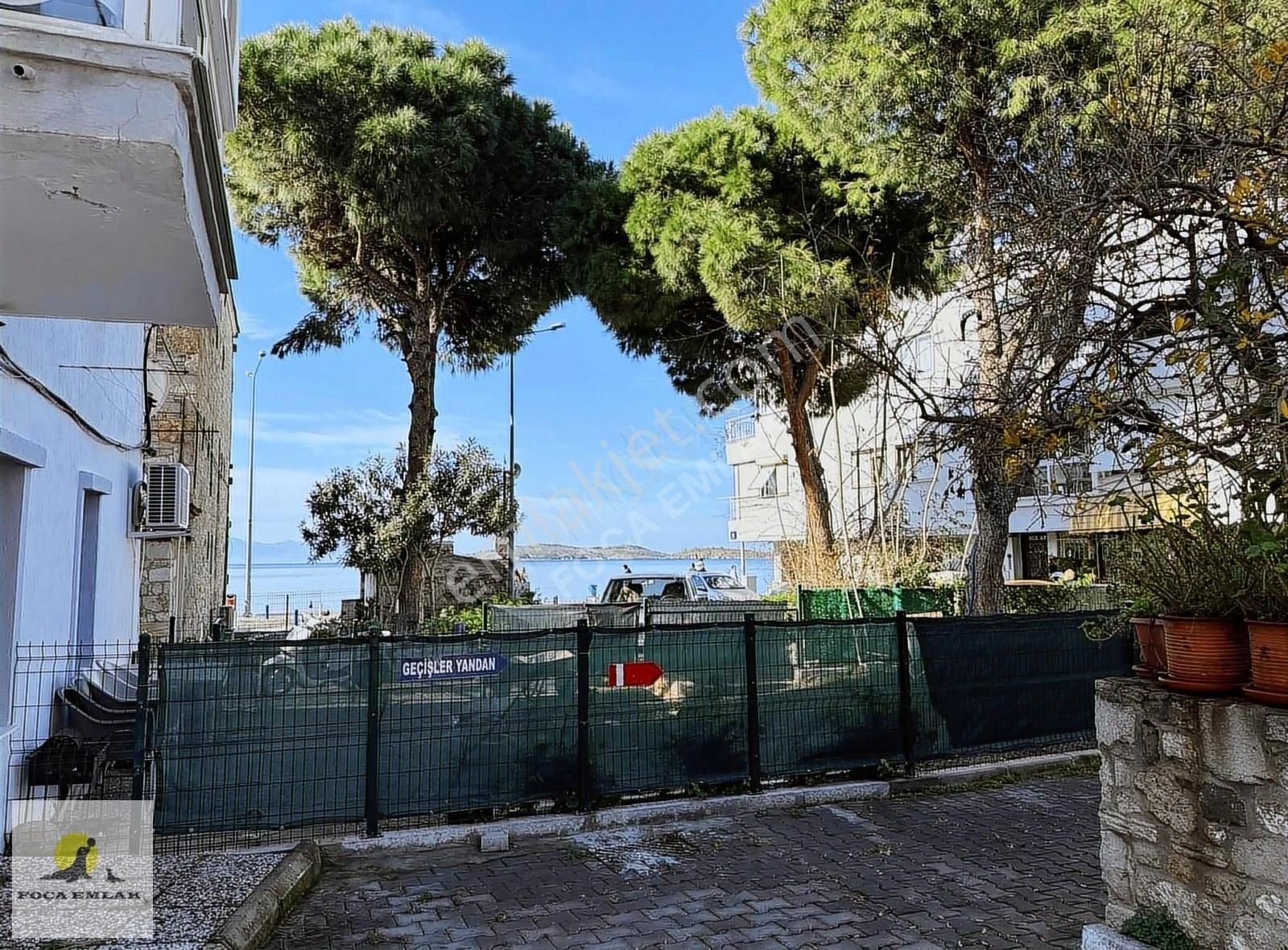 Eski Foça Marinada Denize Sıfır Müstakil Bahçeli Taş Rum Evi - Görsel 3