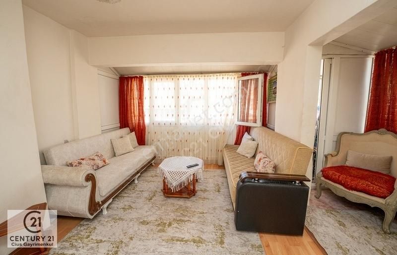 Gemlik Demirsubaşı Satılık Daire C21 Cıus;fırsat! Şehrin Kalbinde 2+1 Eşyalı Daire