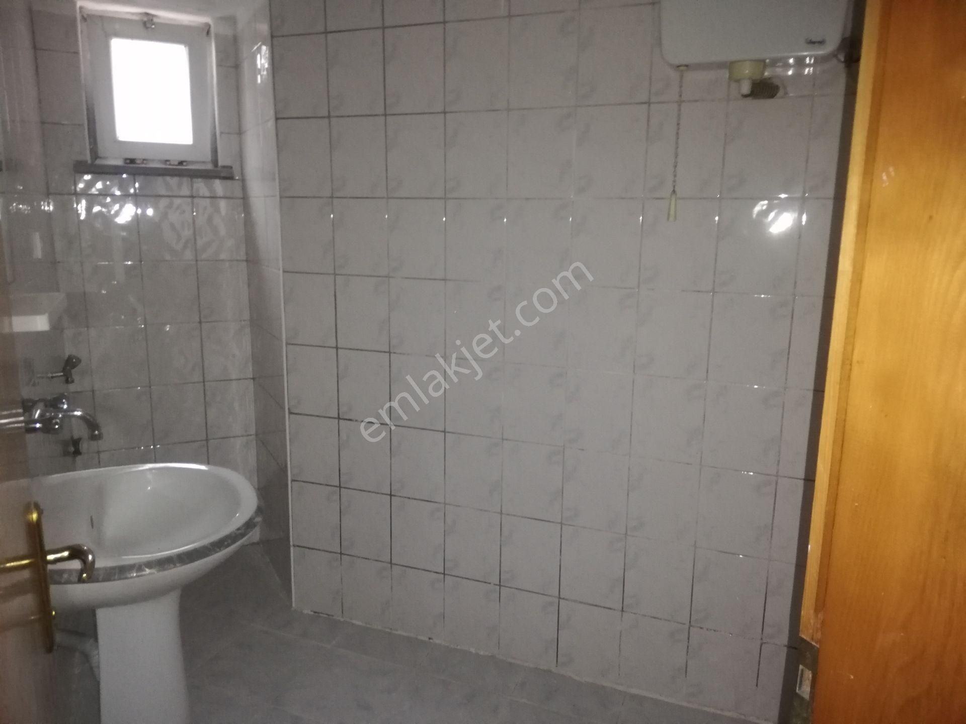 Bartın Merkez Cumhuriyet Kiralık Daire Cumhuriyet Mahallesinde Site İçinde 2+1 Kombili Daire