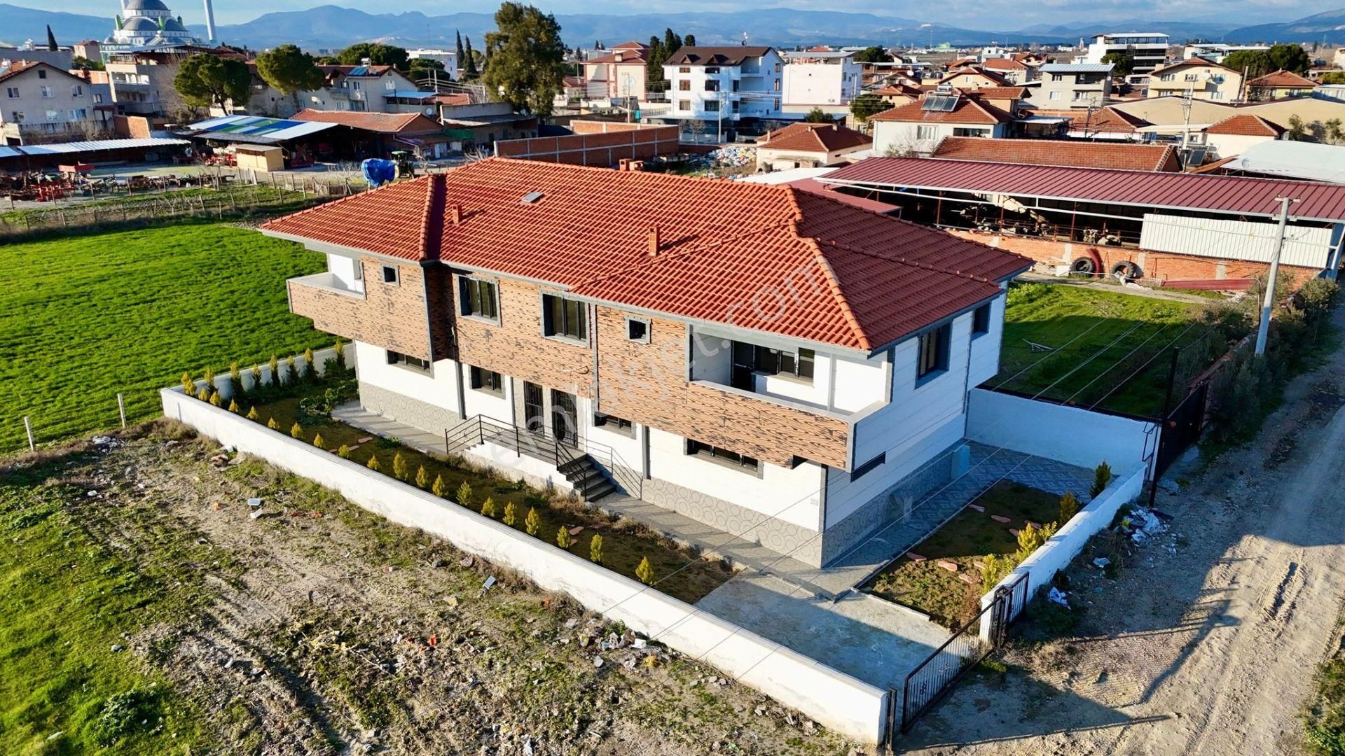 Şehzadeler Karaağaçlı Satılık Villa 🏡karaağaçlı Mahallesi 🏡 ✅4+1 240 M2 Villla ❇️ Ebebeyin Banyolu ❇️yerdeen Isıtma Sistemli