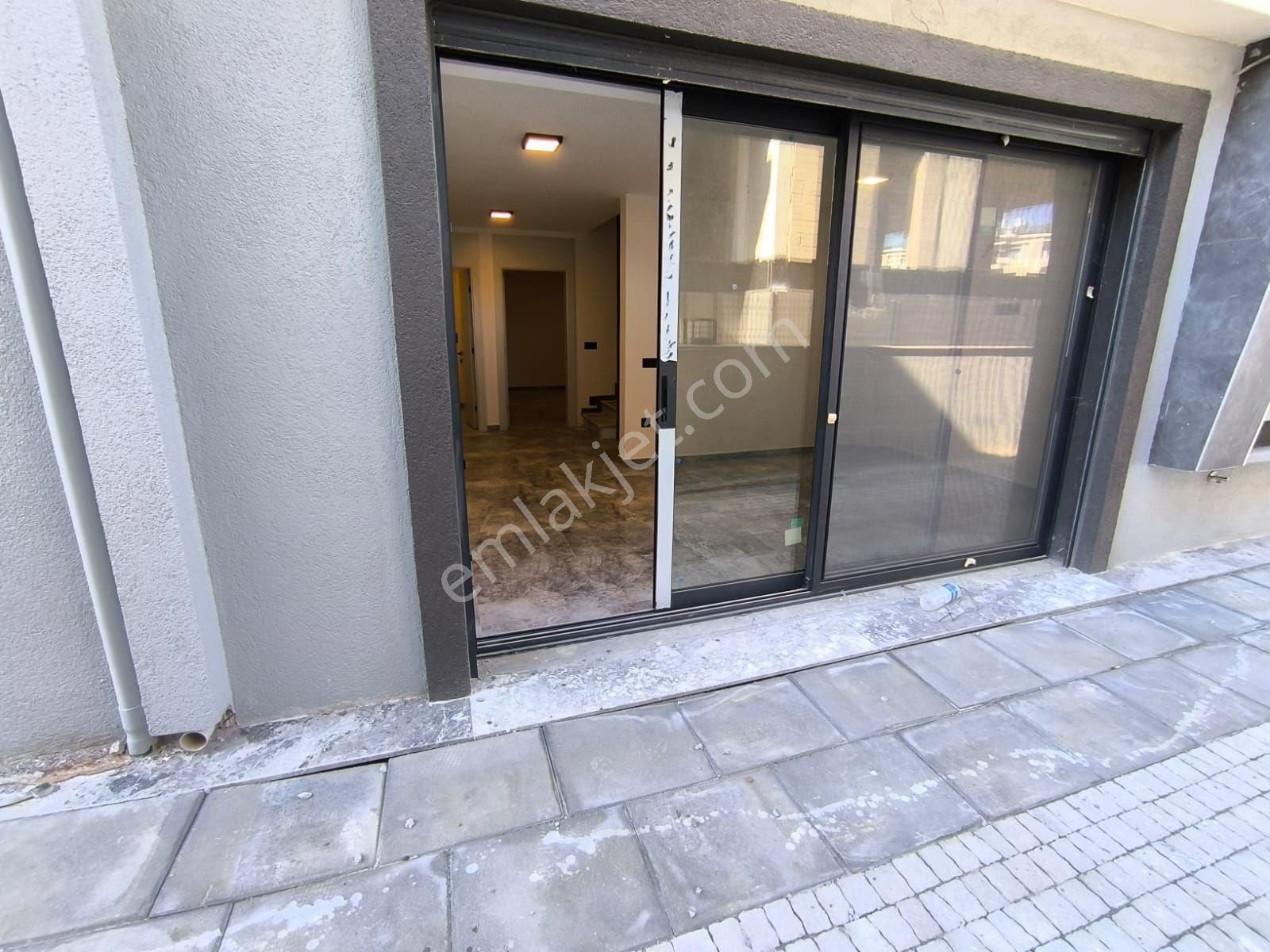 Kadınlar Denizinde 5+1 Özel Havuzlu Muhteşem Tripleks Villa - Görsel 31