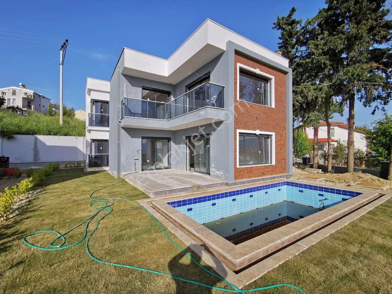 Manzara-güvenlik-400 M2-bahçe-özel Havuz-otopark-modern-yeni-lüx-tamamı Müstakil - Görsel 4