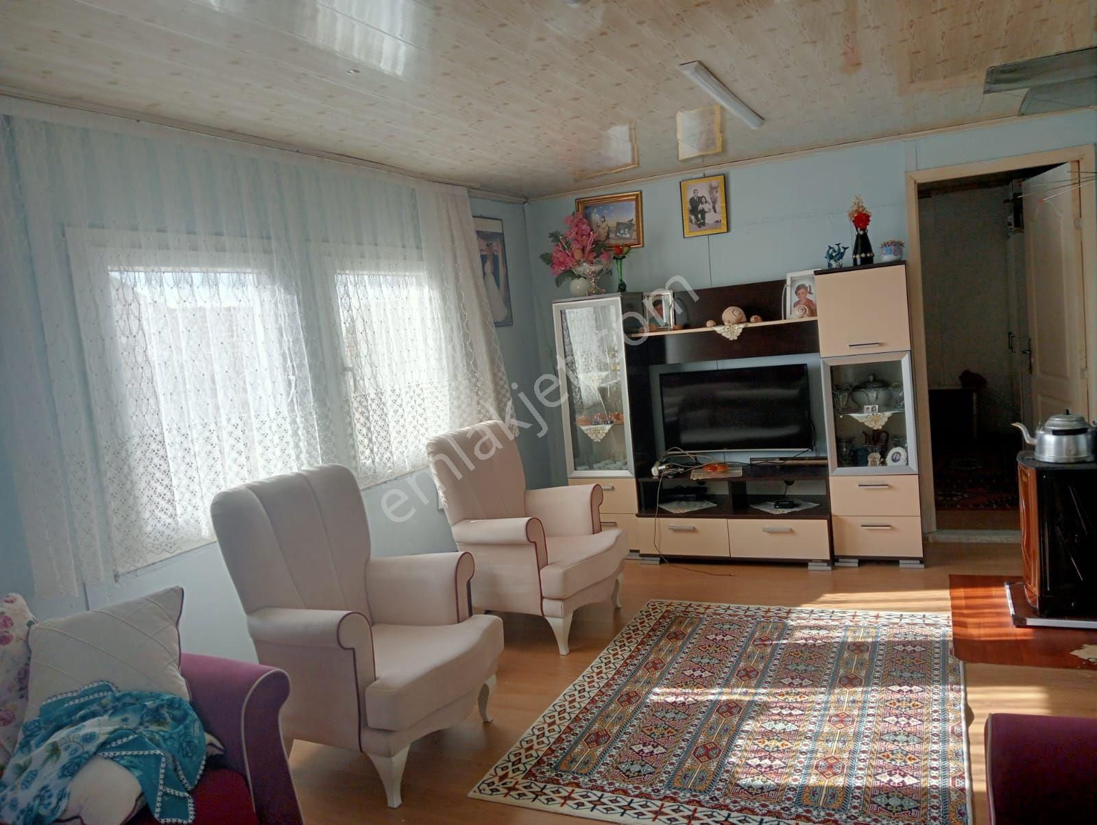 Bucada Köşe Konumlu 174 M2 Arsada Mustakil Ev - Görsel 13