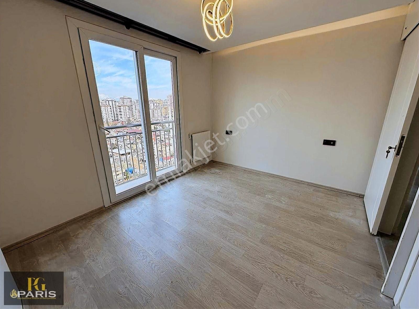 Seyhan Pınar Satılık Daire Paris'den Pınar'da Site İçerisinde Havuzlu 3+1 Satılık Daire