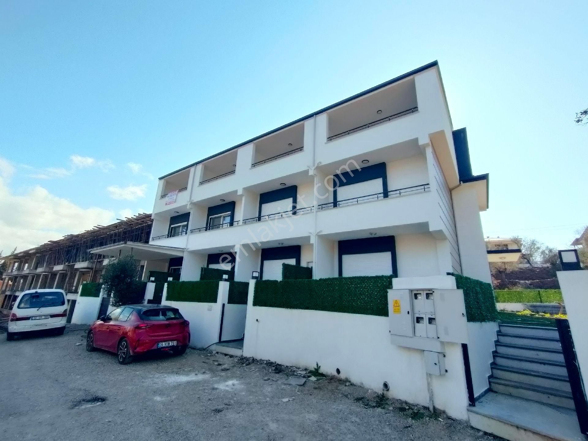 Edremit Güre Satılık Villa Güre Jeotermal Bölgesinde Doğa İçerisinde Denize 3 Km Mesafede Full Yeni Eşyalı Sıfır Triblex Villa