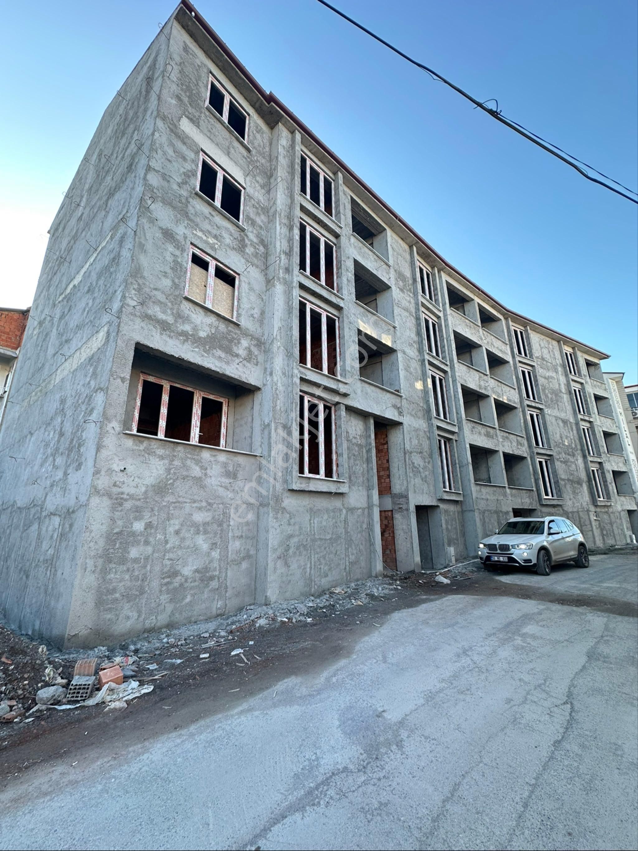 Bafra Mevlana Satılık Daire Semiz İnşaat Gayrimenkul 3+1 Öğretmen Evi Aşağısında Daire