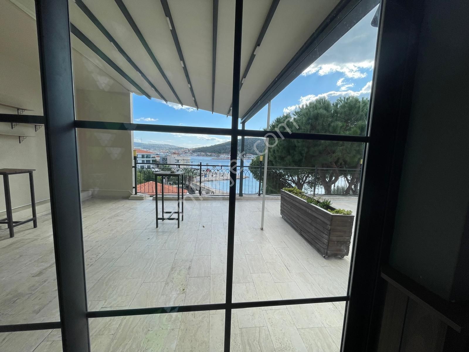 Çeşme’de Denıze Sıfır, Özel Plajlı, Lüks Tatıl Köyünde 1+1 Suıte Daıre - Görsel 5