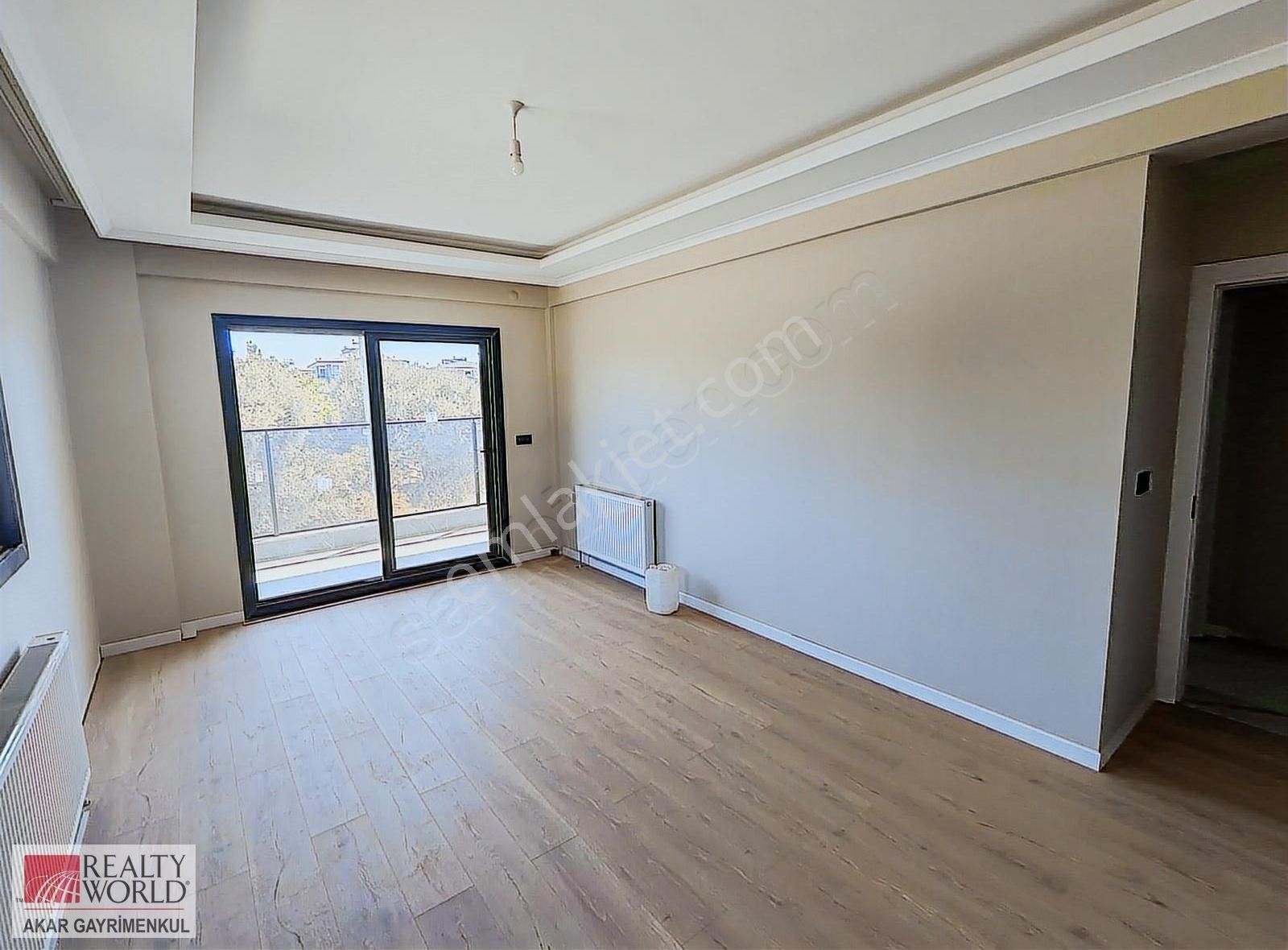 Seferihisar Camikebir Kiralık Daire Rw Akar // Korkmazkent Sitesi'nde 2+1 Çatı Katı Daire (3. Kat)