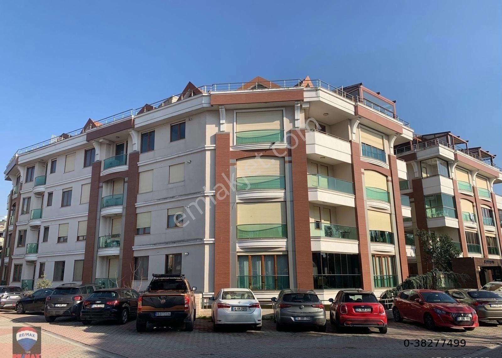 Maltepe Çınar Satılık Daire Prestijli Çınar Mh. Sahilde, K.otopark Ve Spor Salonlu 120m2 Net Harika 3+1