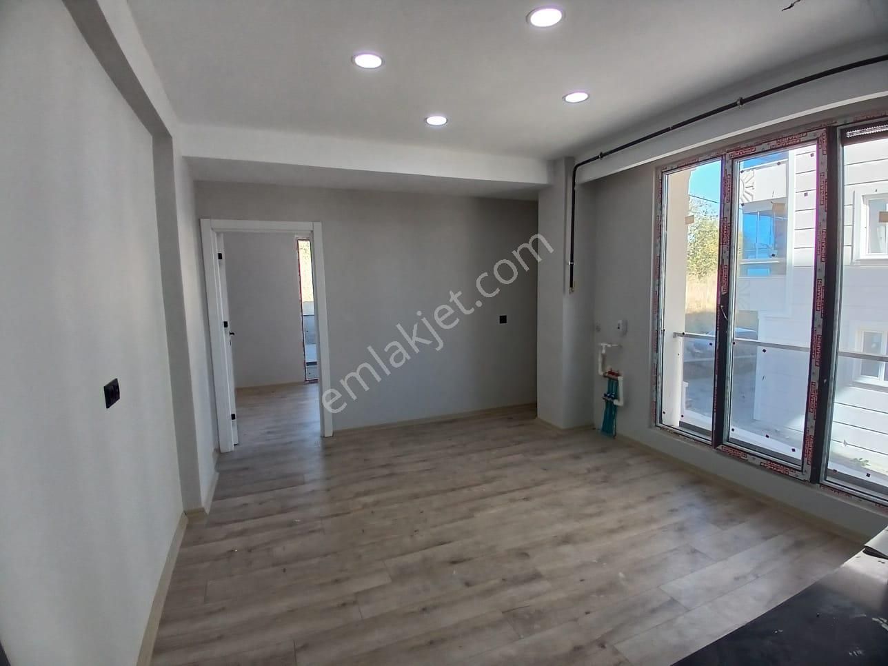 Ekşioğlu'ndan Tekirdağ Süleymanpaşa Hürriyet Mah. Hazır Kiracılı Satılık Daire 1+1 - Görsel 8