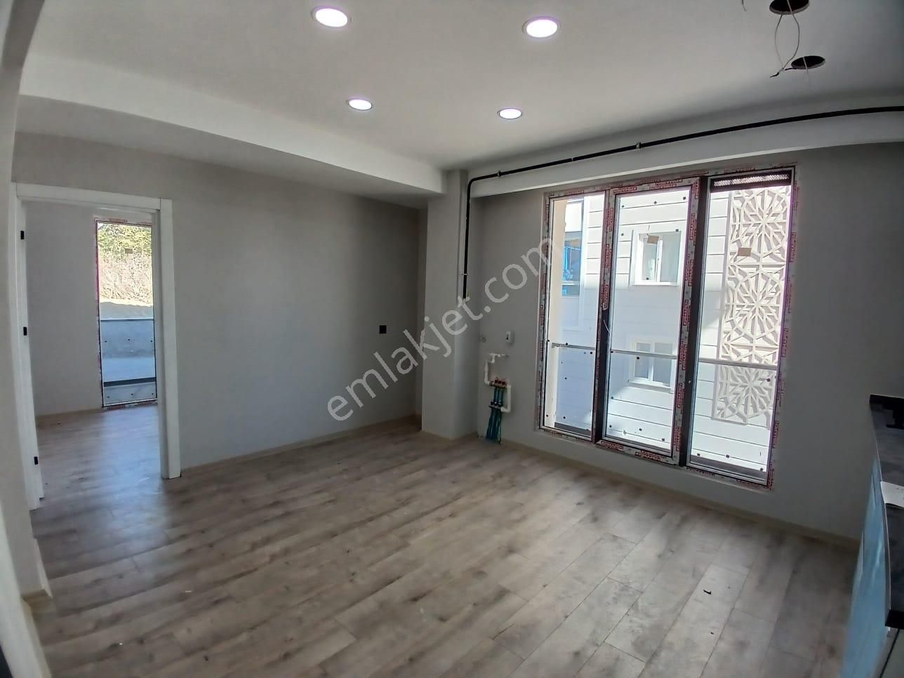 Ekşioğlu'ndan Tekirdağ Süleymanpaşa Hürriyet Mah. Hazır Kiracılı Satılık Daire 1+1 - Görsel 4