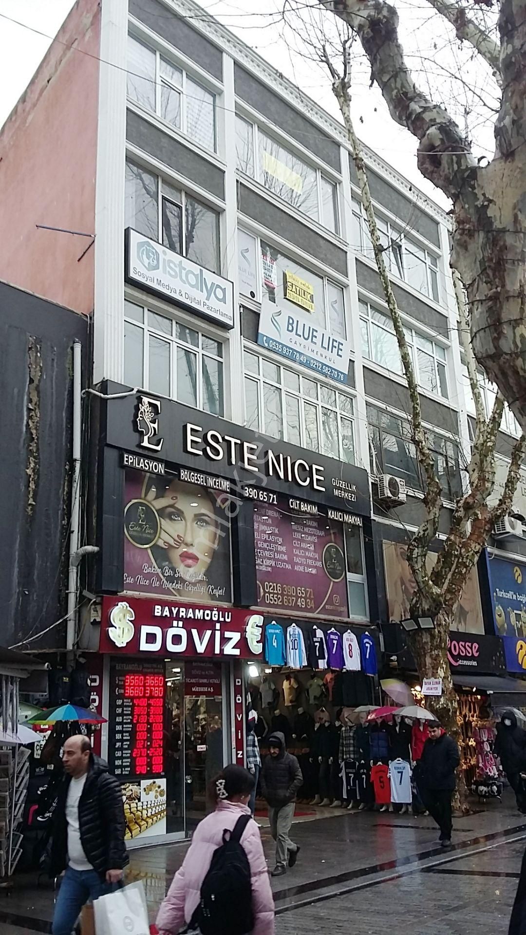 Pendik Batı Satılık Büro Pendik Gazipaşada Ara Katta 1+1 Satılık Ofis